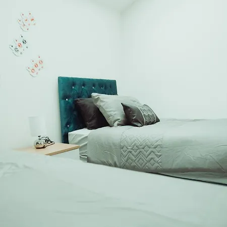 Bv Rare 3 Bedrooms At Conditioning House Bradford Perfect For Contractors Apartment