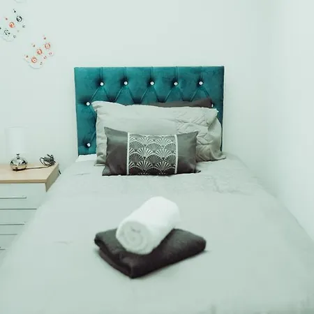 Bv Rare 3 Bedrooms At Conditioning House Bradford Perfect For Contractors Apartment Bradford (West Yorkshire)