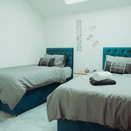Apartment Bv Rare 3 Bedrooms At Conditioning House Bradford Perfect For Contractors