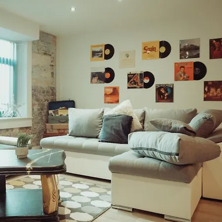 Bv Rare 3 Bedrooms At Conditioning House Bradford Perfect For Contractors Bradford (West Yorkshire)