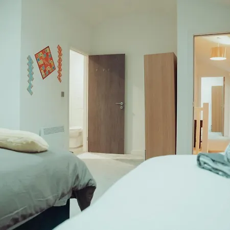 Bv Rare 3 Bedrooms At Conditioning House Bradford Perfect For Contractors Bradford (West Yorkshire)