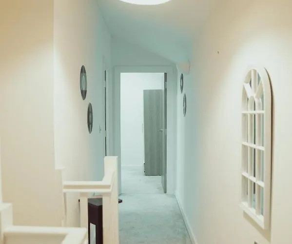 Bv Rare 3 Bedrooms At Conditioning House Bradford Perfect For Contractors Bradford (West Yorkshire)