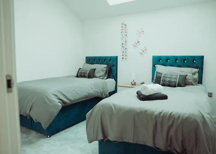 Apartamento Bv Rare 3 Bedrooms At Conditioning House Bradford Perfect For Contractors