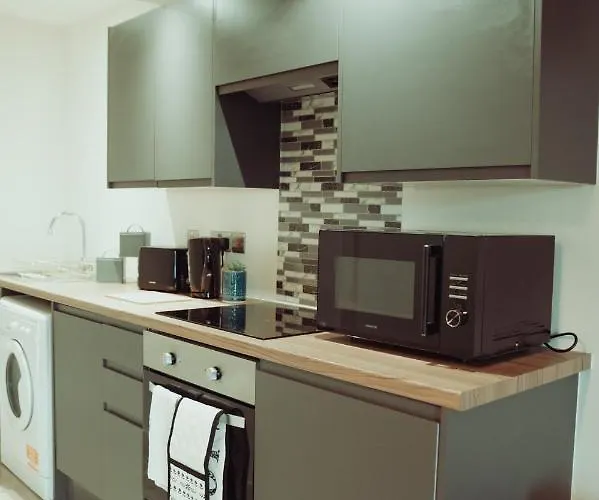 Bv Rare 3 Bedrooms At Conditioning House Bradford Perfect For Contractors *