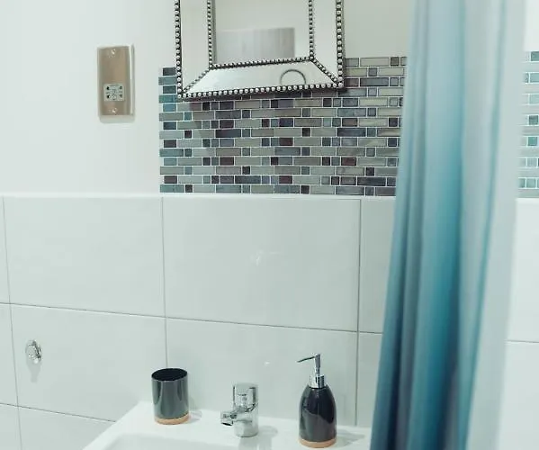 Bv Rare 3 Bedrooms At Conditioning House Bradford Perfect For Contractors