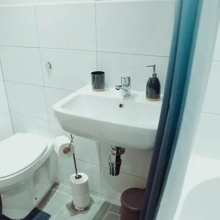 Bv Rare 3 Bedrooms At Conditioning House Bradford Perfect For Contractors * Брадфорд
